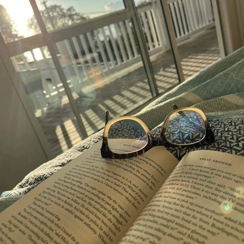 Readers - Framed