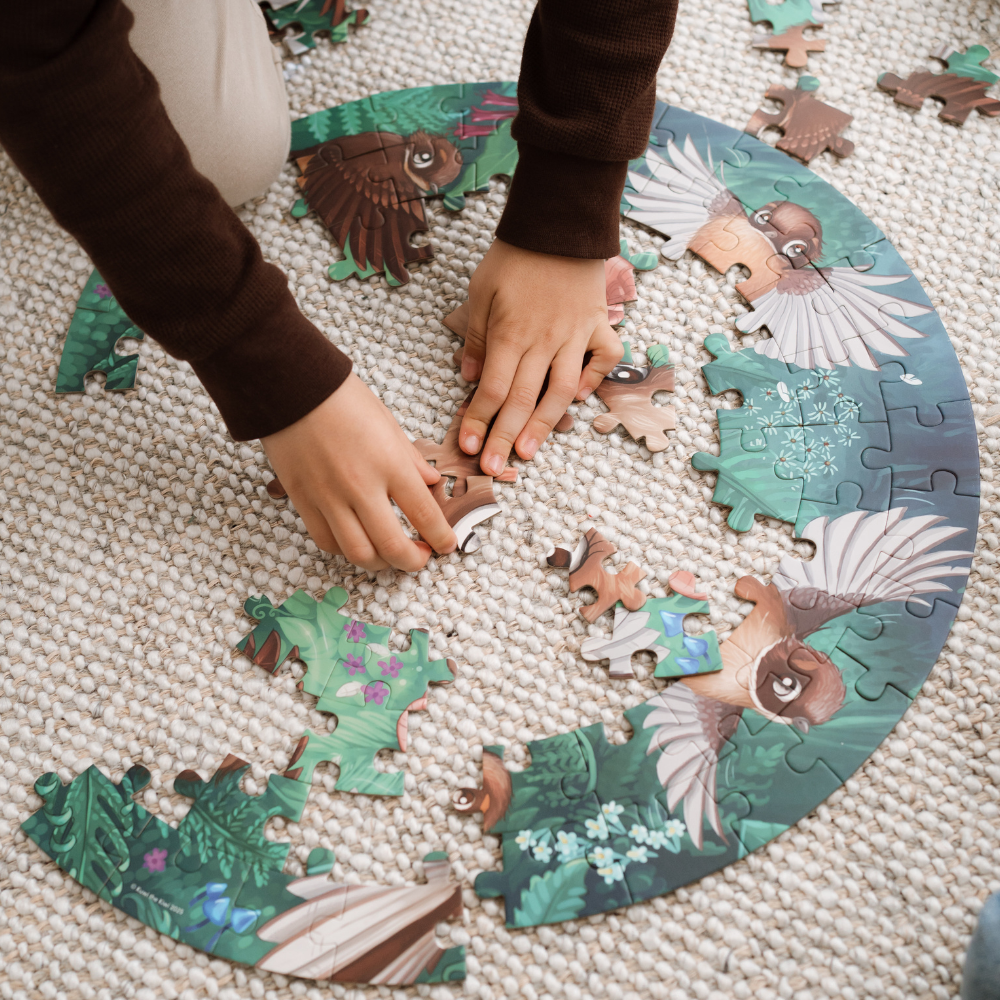 Puzzle - Fantail Flurry - Round - 100 piece