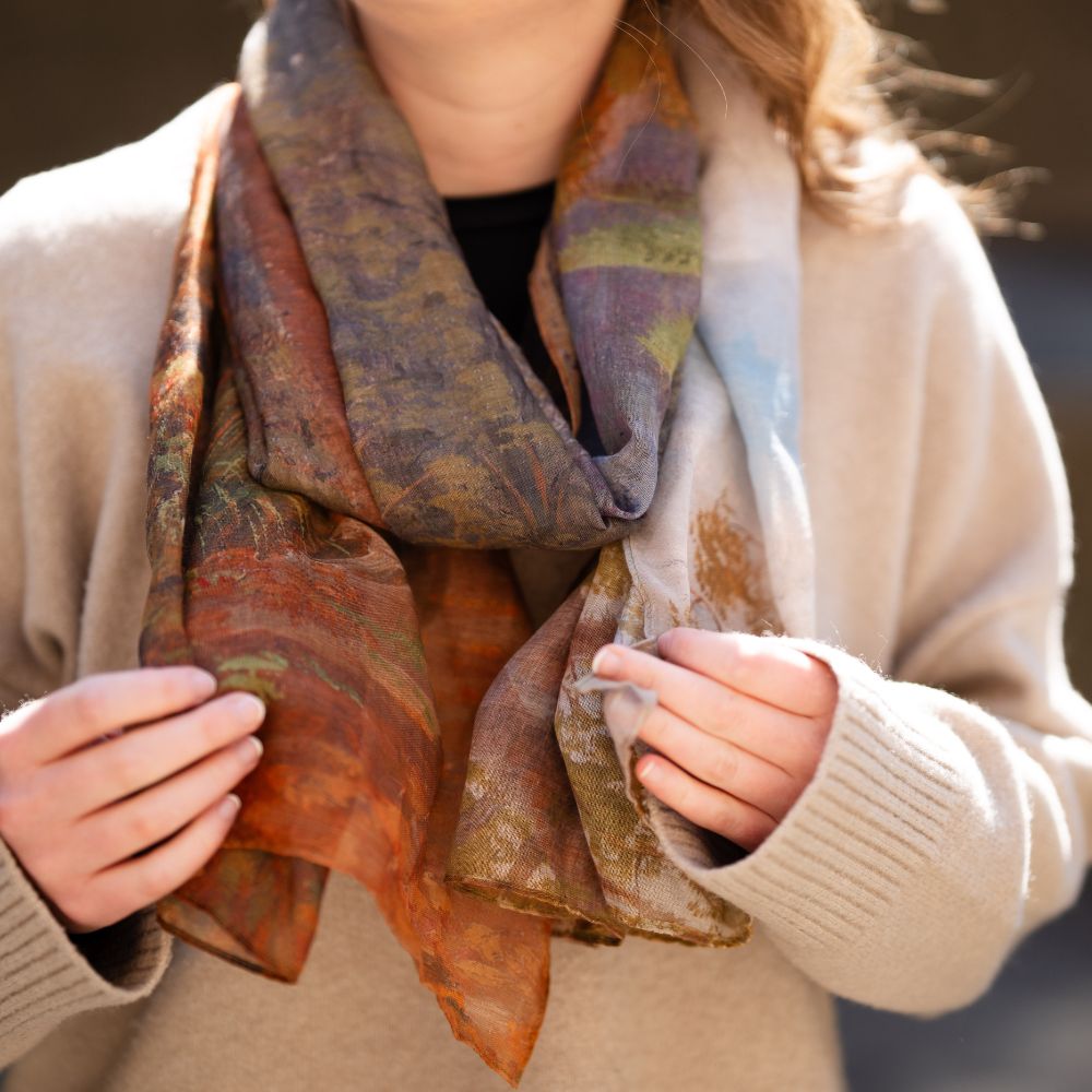 Old Masters - Scarf - Among the Kauris