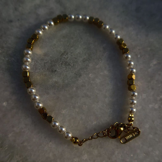 Bracelet - Tiny Pearl & Bead